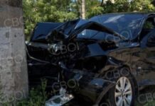 ДТП із трьома постраждалими, серед яких підлітки: у Кривому Розі після зіткнення двох легковиків один влетів у стовп