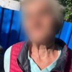 Попросила допомоги, бо загубилась: у Дніпрі патрульні повернули додому розгублену жінку