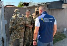 У Дніпрі затримали чоловіка, який за $20 тисяч обіцяв оформити військовим «службу на папері»