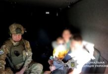 Після сильного обстрілу та отриманих поранень родина зважилася виїхати з Нікополя: «Білий янгол» евакуював матір з двома дітьми