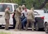 «Незаконне позбавлення волі або викрадення людини»: у Кривому Розі люди у формі витягли таксиста з машини та «задули» його балончиком