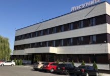 Російський удар знищив склад морозива «Ласунка»