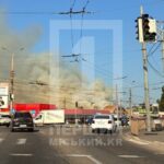У Кривому Розі на Центральному ринку сталася масштабна пожежа в кафе