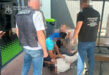 На Дніпропетровщині чоловіка підозрюють у схемі з “бронюванням” за 11 тисяч доларів