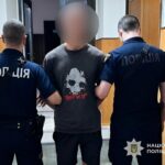 У центрі Дніпра 22-річного чоловіка підозрюють у тяжкому побитті
