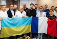 Французькі лікарі допомогли медикам Дніпропетровщини прооперувати тяжких поранених військових та цивільних