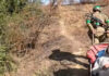 «Білі янголи» евакуювали сліпу літню жінку під час атаки ворожих дронів