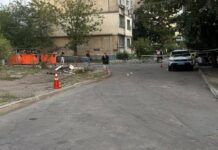 Службовий автомобіль поліції наїхав на чоловіка в Кам’янському: нові подробиці
