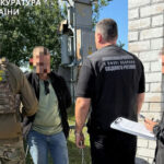 Ціна питання – 15 тисяч доларів: прикордонника підозрюють в організації незаконного виїзду за кордон