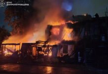 У Дніпрі вночі загорівся багатоквартирний будинок