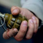 Кинув гранату в поліцейського та військовослужбовця ТЦК: у Кам’янському до суду скеровано справу щодо місцевого жителя