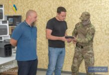 У Кам’янському військовослужбовцям спецпідрозділу ГУР МО України «KRAKEN» передали необхідне обладнання