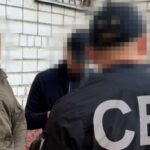 СБУ затримала посадовця ЗСУ, який вимагав хабар у постачальника маскувального спорядження