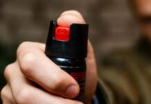 У Дніпрі біля гімназії стався конфлікт за участю ТЦК та поліції: застосували газ