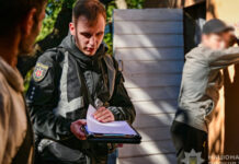 У Запоріжжі двох чоловіків підозрюють у збуті канабісу та нарковмісних препаратів