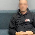 У Кривому Розі поліцейські охорони затримали чоловіка, який пошкодив вітрину магазину