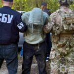 У Дніпрі поліцейські спільно з СБУ викрили чоловіка, причетного до незаконного збуту зброї та боєприпасів